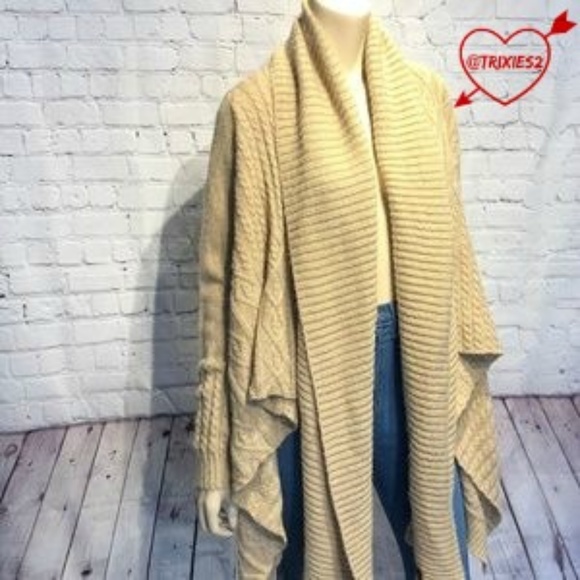 Superdry Sweaters - NWOT!  SUPERDRY Festival Fringe Duster M Alpaca